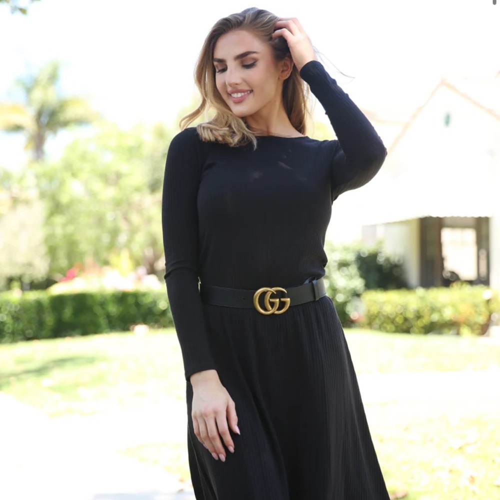 Wukogals Black dolman sleeved ribbed top